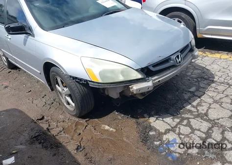 2005 Honda Accord 2.4 Ex из США, поврежденный, VIN 1HGCM56815A084974